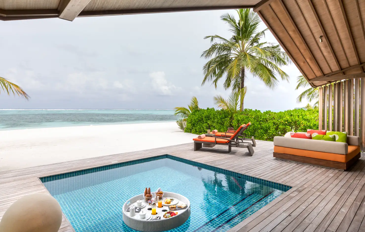 finolhu-beachVilla-02