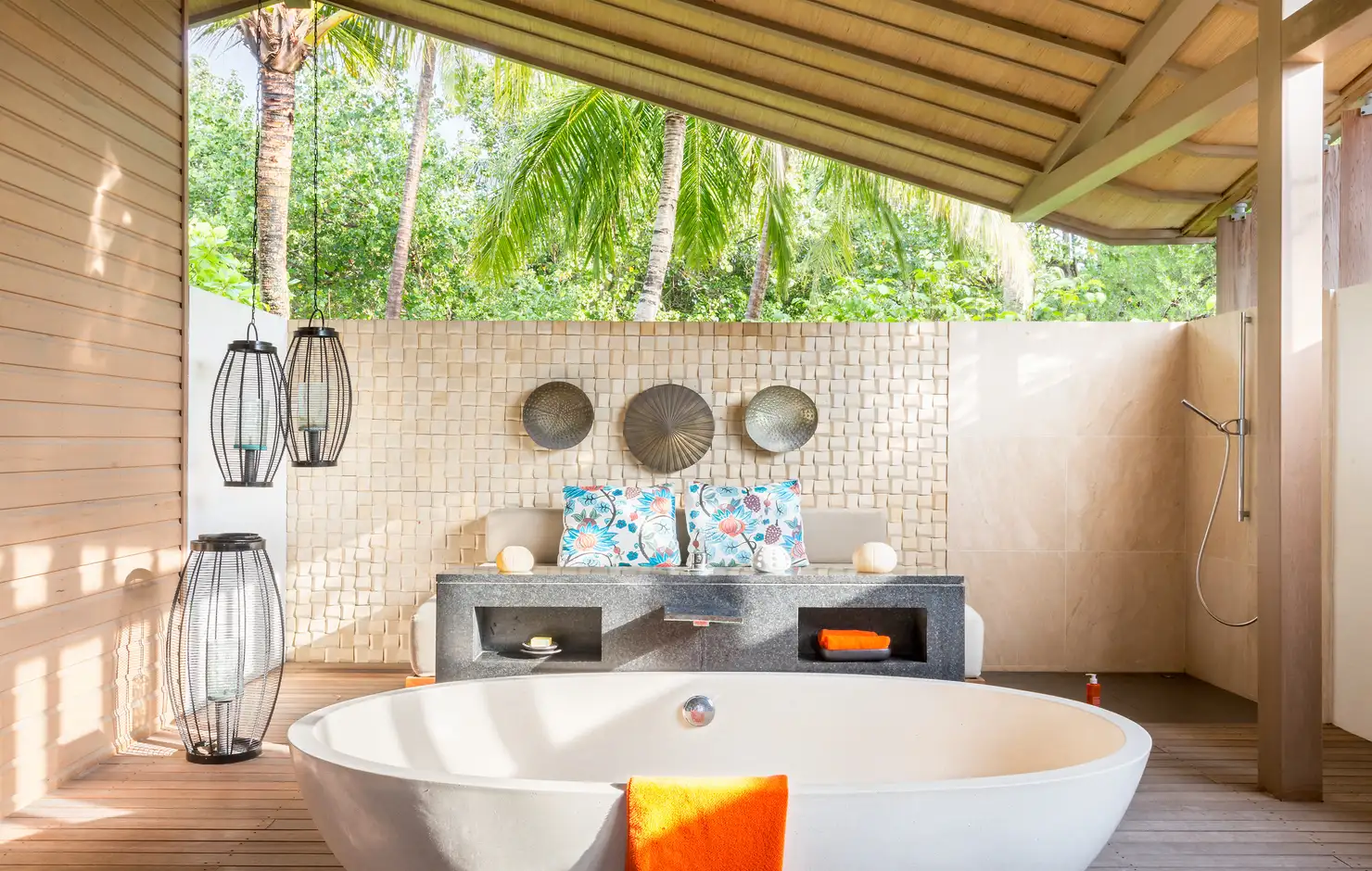 finolhu-beachVilla-04