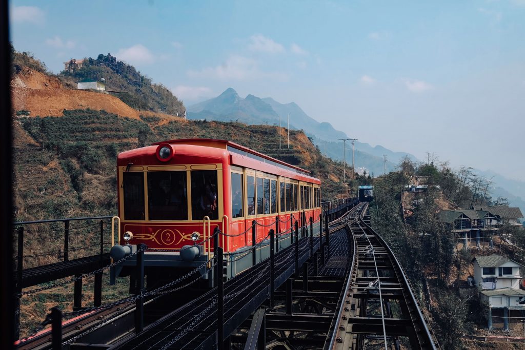 นั ่งรถไฟชมเมืองซาปา