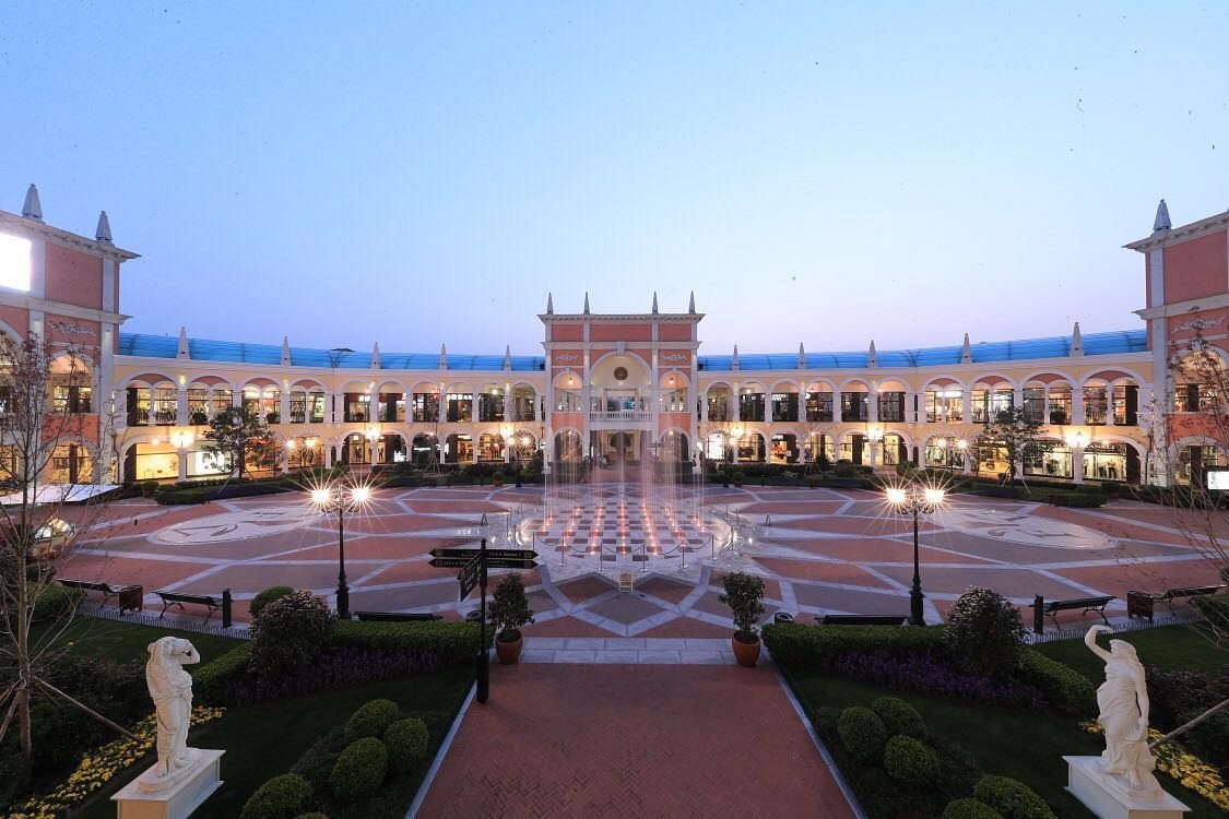 ฟอเรนเทีย วิลเลจ เอาท์เล็ท