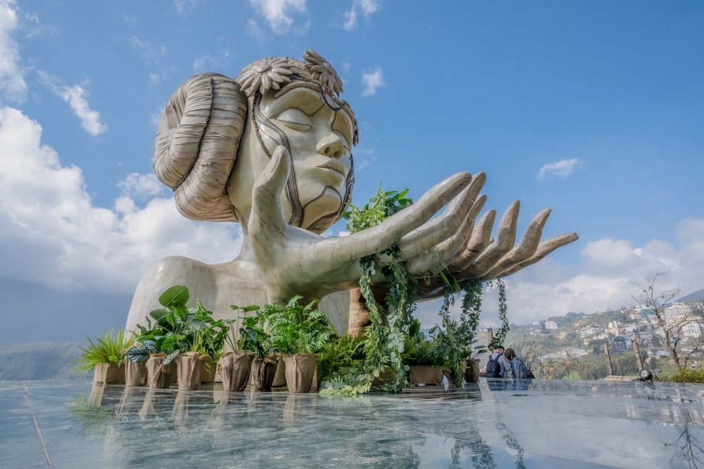 โมอาน่า ซาปา คาเฟ่