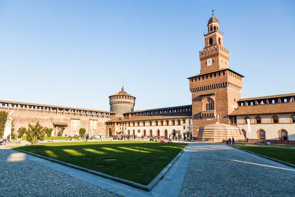 ปราสาทสฟอร์เซสโก้ (Sforzesco Castle)1