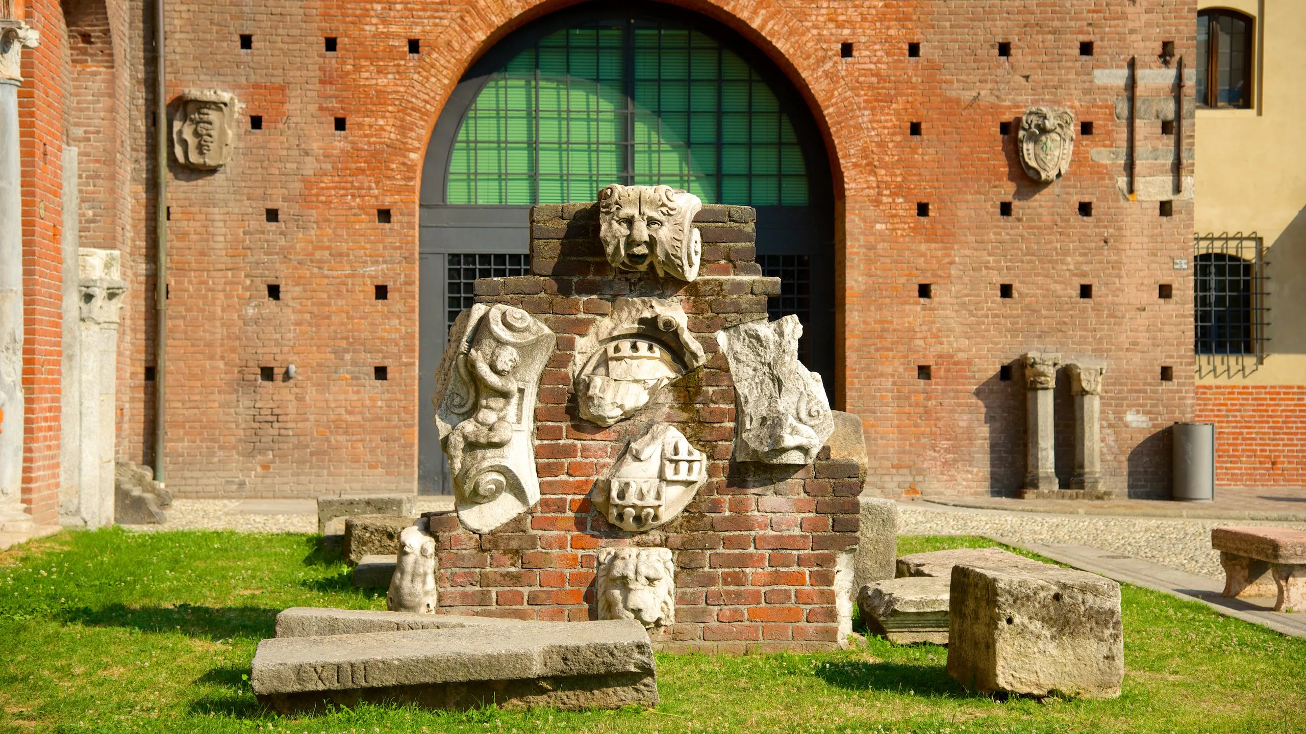 ปราสาทสฟอร์เซสโก้ (Sforzesco Castle)3