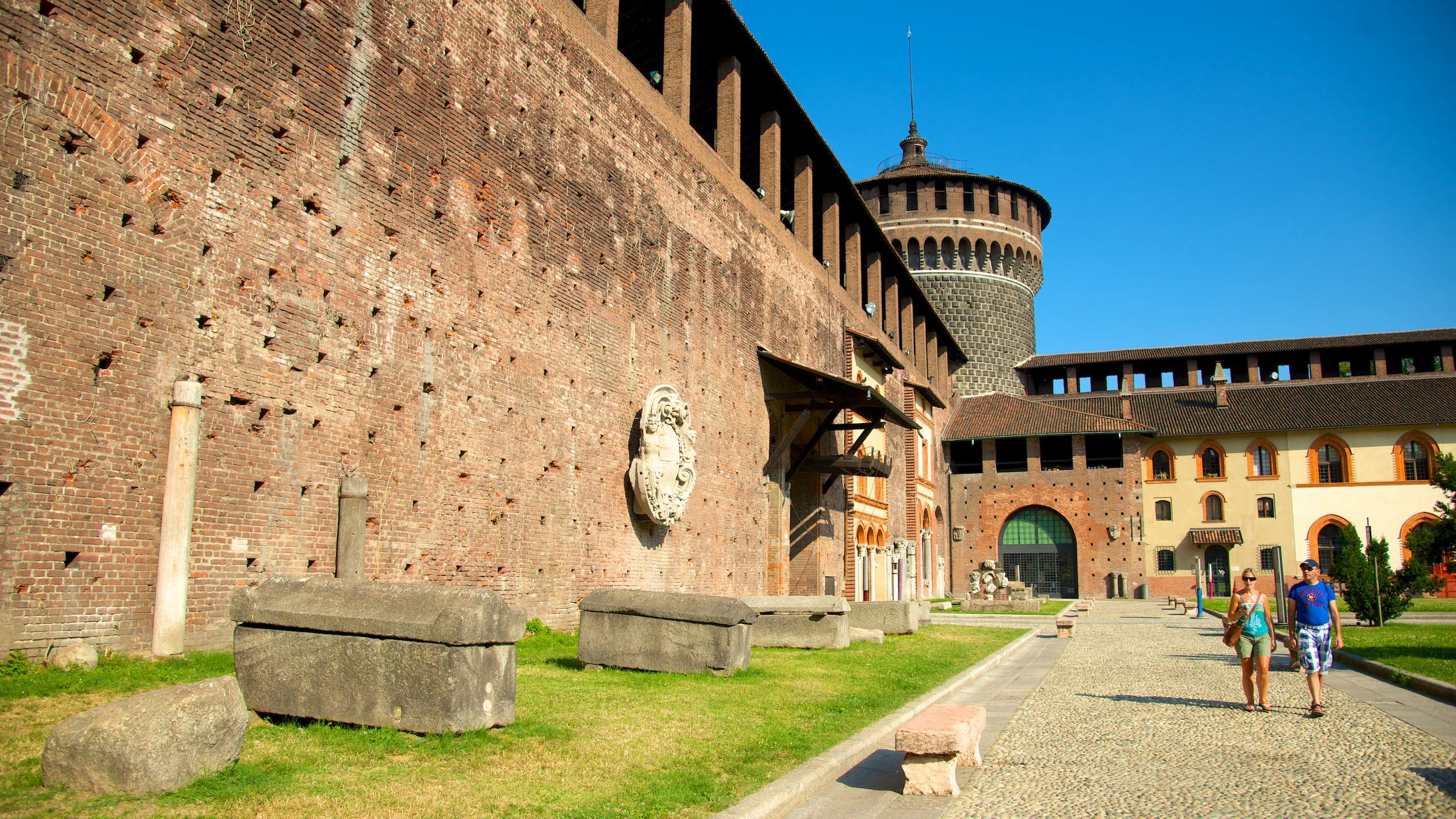 ปราสาทสฟอร์เซสโก้ (Sforzesco Castle)4