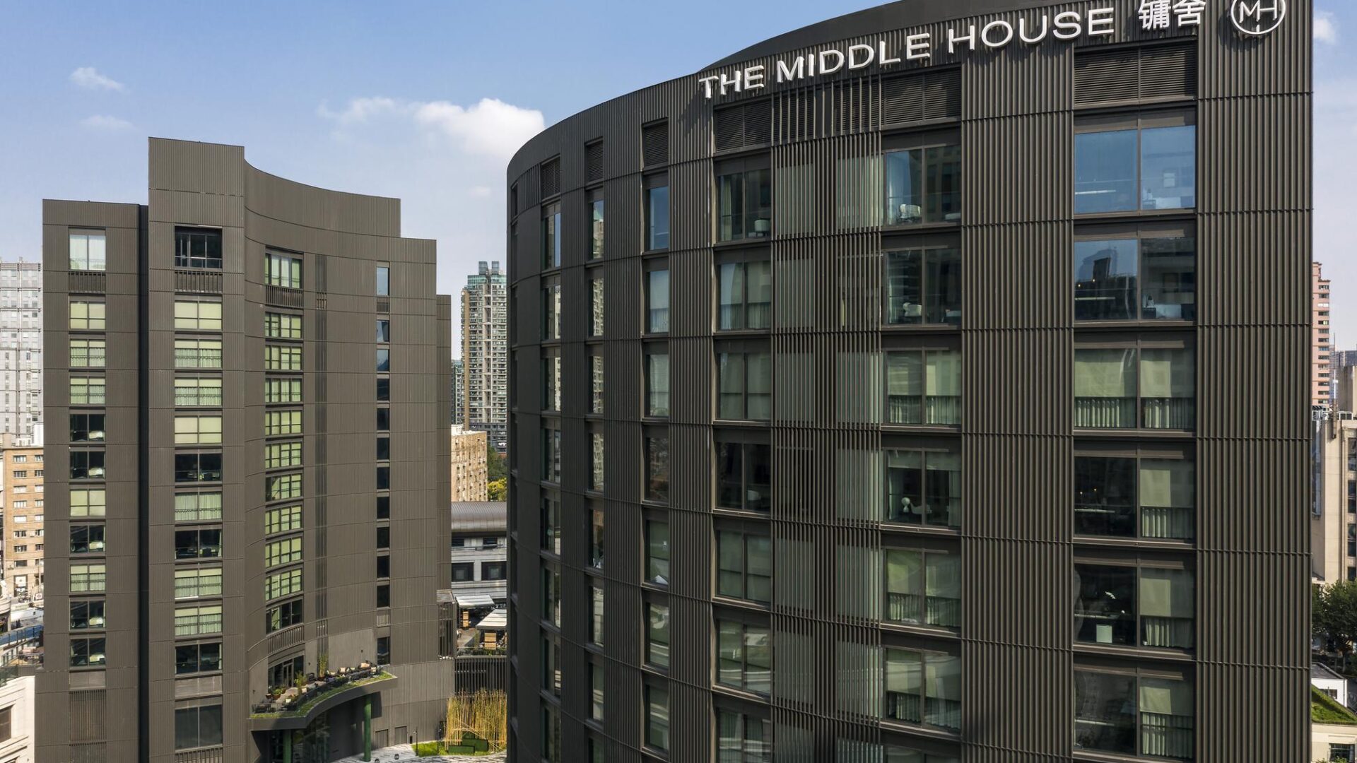 Facades_Day_04_The-Middle-House-1920x1080