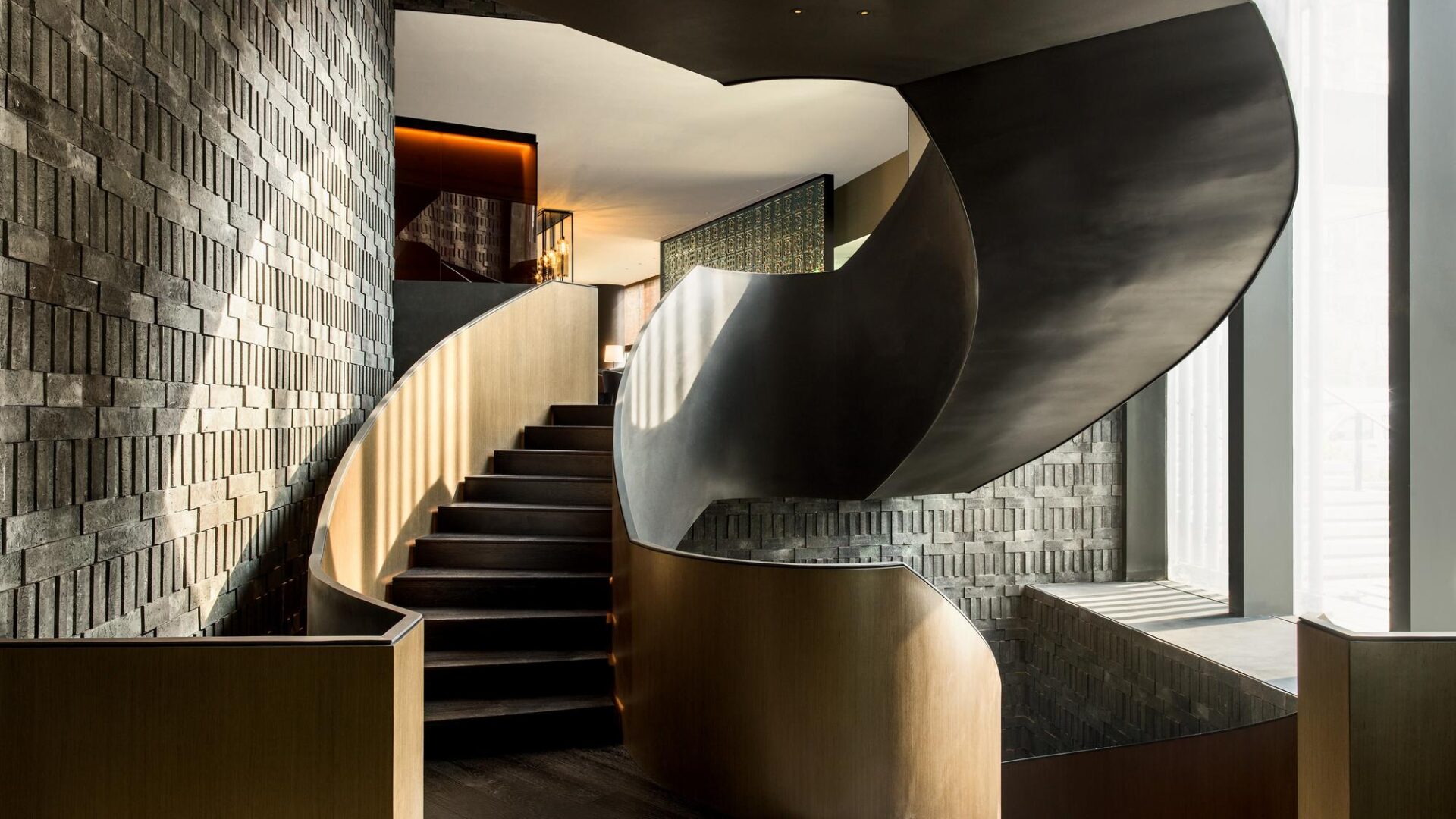 Residences_Oval-Staircase-3-1920x1080