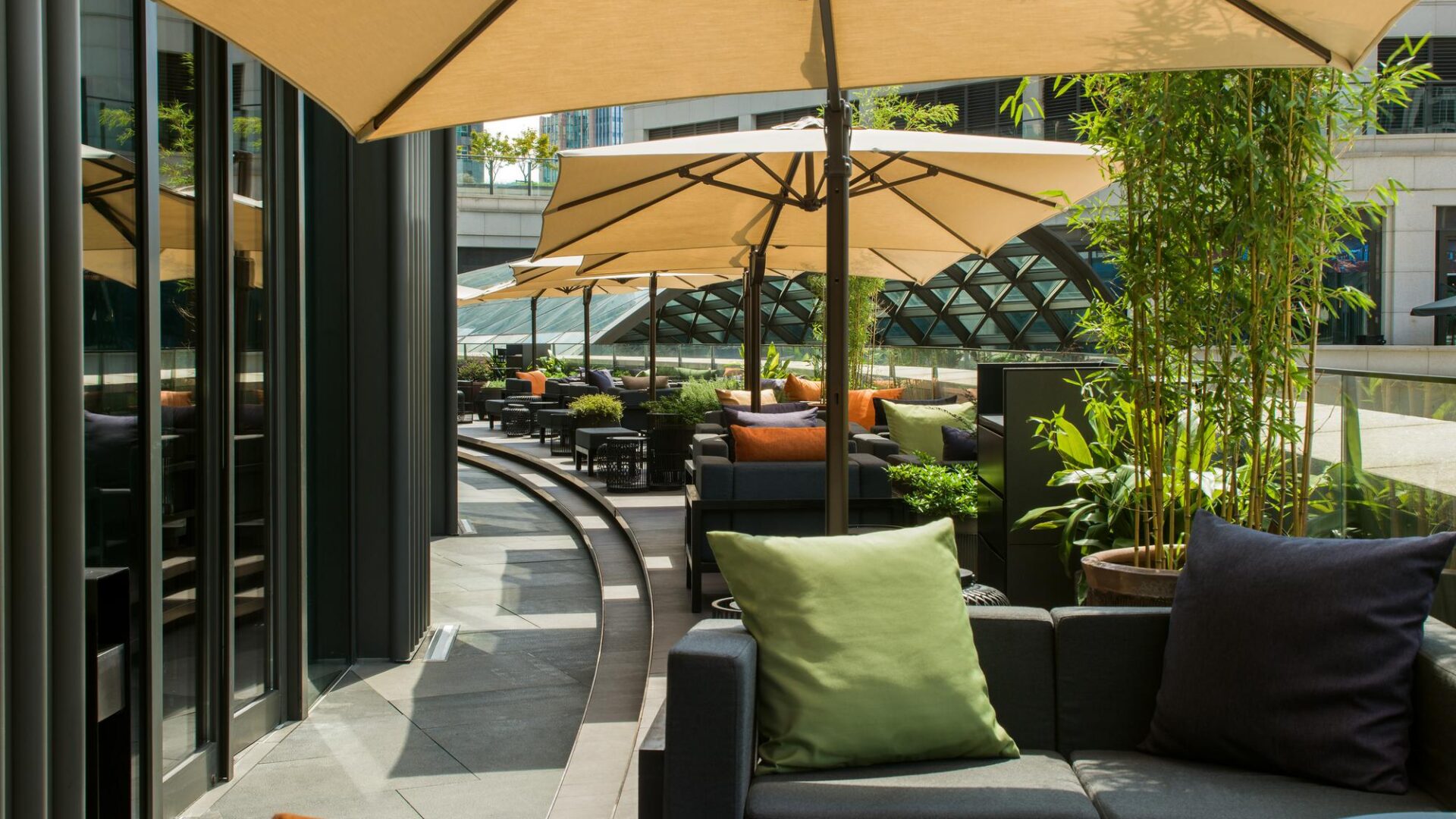 Side-Terrace_Cafe-Gray-Deluxe-_The-Middle-House-1920x1080